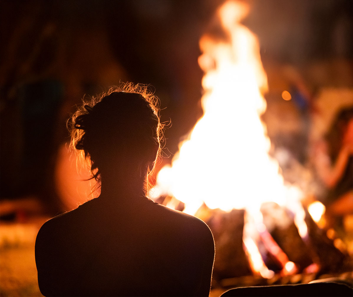peakflow-mtb-community-outdoor-campfire