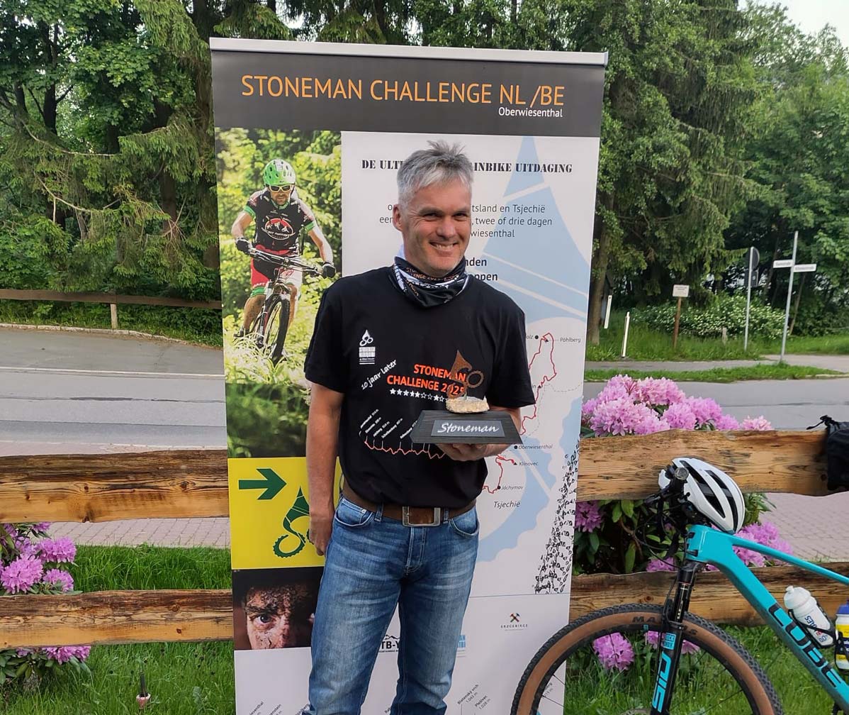 kerst-beuckens-mtb-opbouw-stoneman-belgie-peakflow