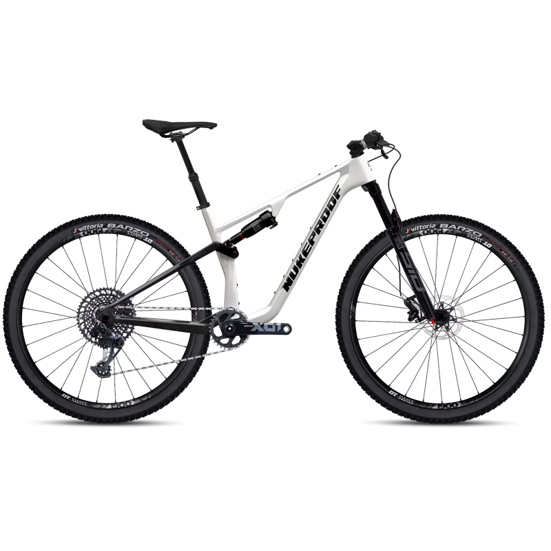 Nukeproof Hyperfly LE full-suspension crosscountrymountainbike in maat S